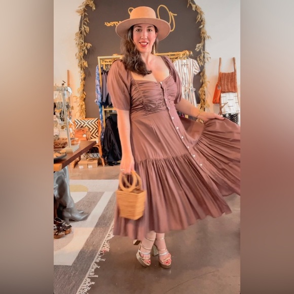 Meet your Posher, Elizabeth - Picture 5 of 10